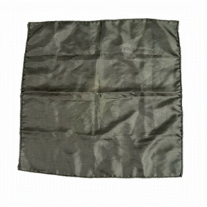 OLIVER HANDKERCHIEF Square Roll Edge